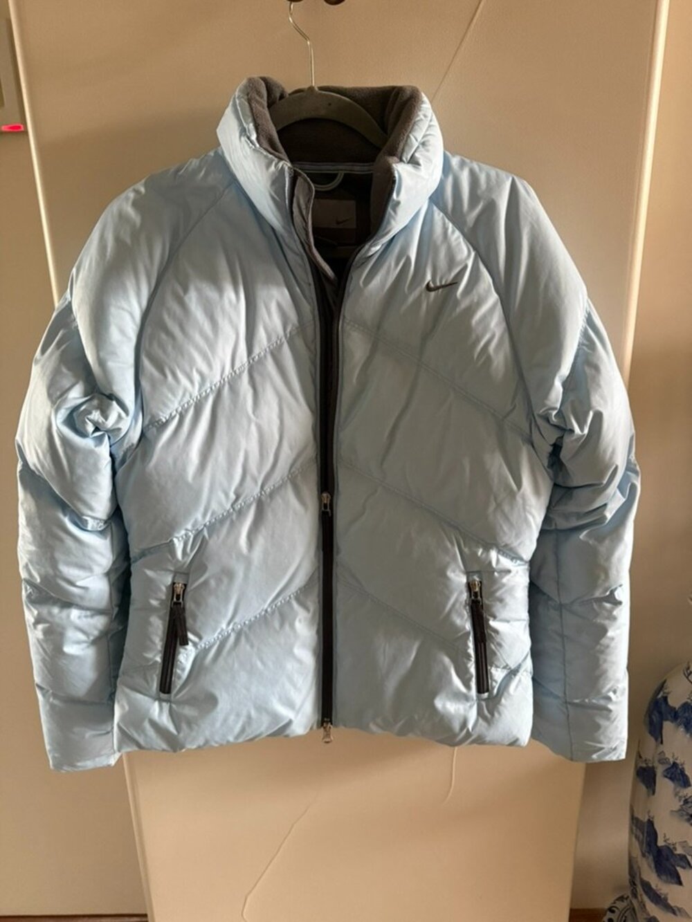 Nike Light Blue & Charcoal Puffer Jacket Size M